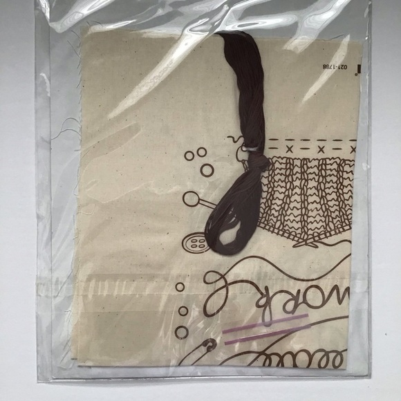 Sewing Theme Simple Stitch NEEDLEWORK Stamped Stitch Kit 11" x 14" Janlynn NEW - Picture 7 of 7